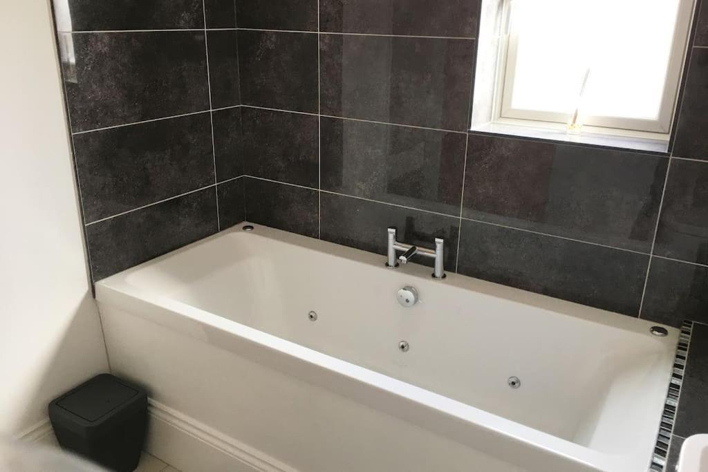 Stylish 2 Bed Apart In The Heart Of North Norfolk North Walsham Exterior photo
